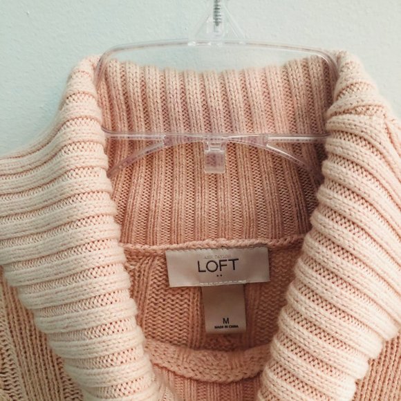 Medium Loft Pink Turtleneck - Picture 3 of 4